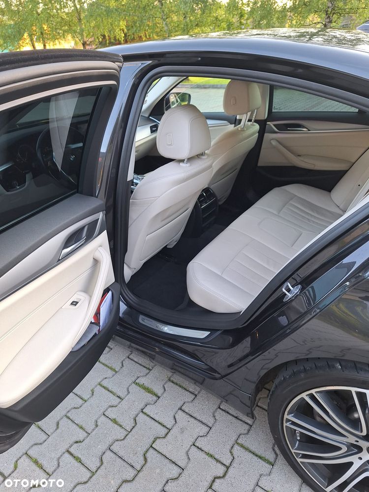BMW Seria 5 - 10