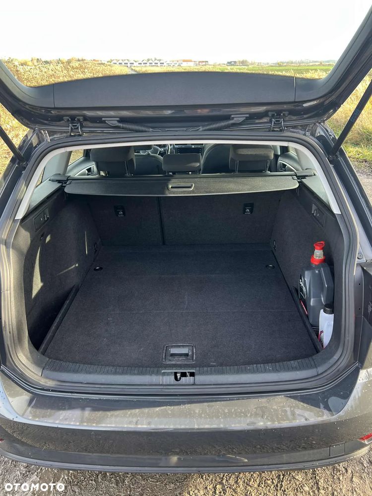 Volkswagen Golf 1.6 TDI BMT Comfortline - 11