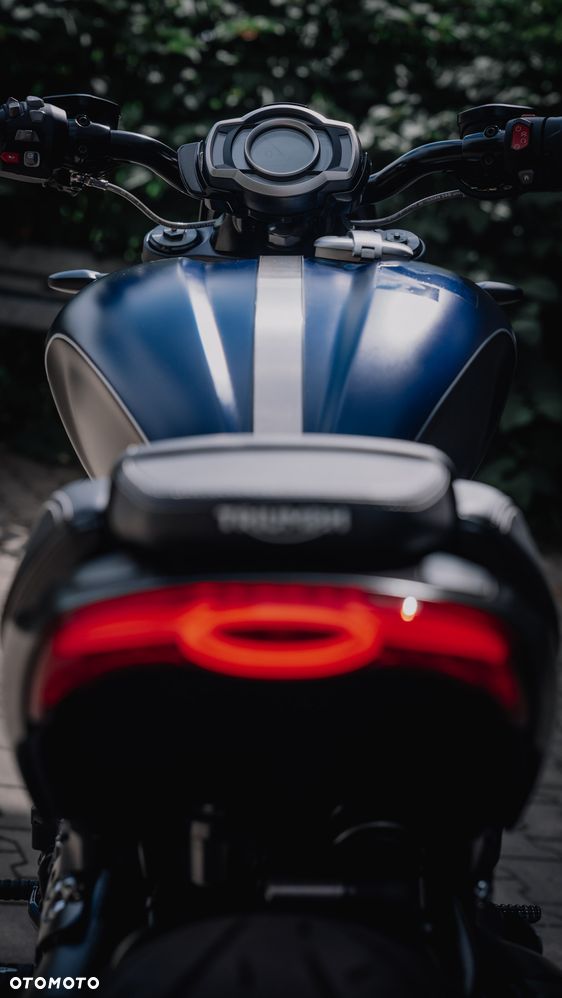 Triumph Rocket - 16