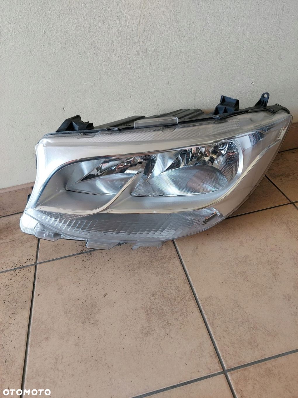 LAMPA LEWA PRZEDNIA MERCEDES SPRINTER W907 W910 - 1