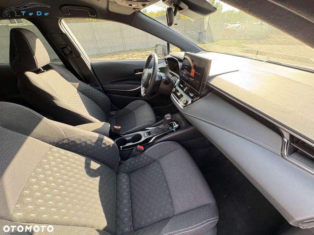 Toyota Corolla 1.8 Hybrid Executive - 36