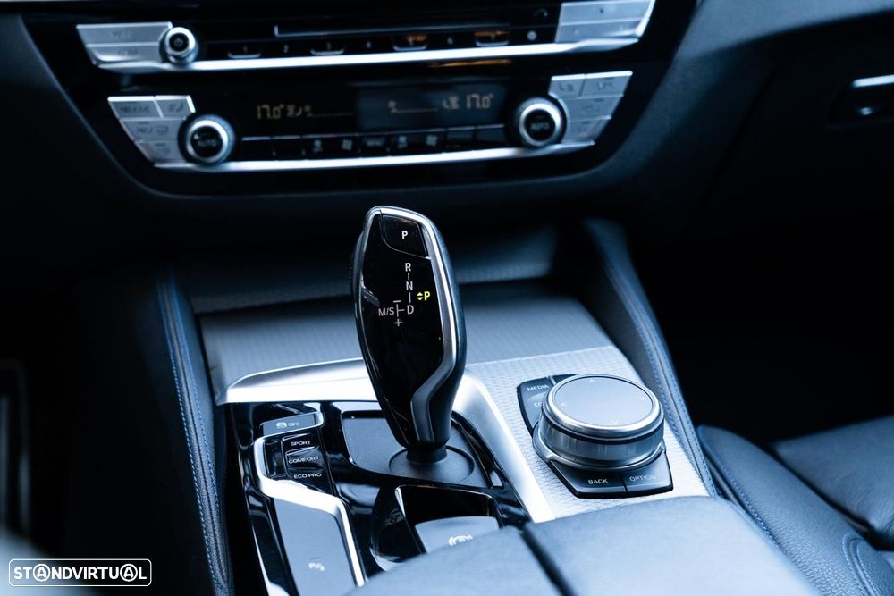 BMW 520 d Pack M Auto - 13