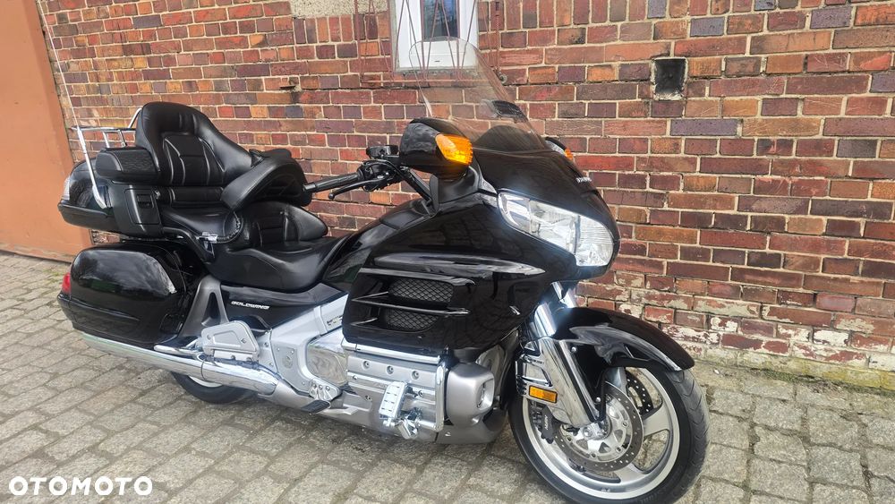 Honda GL - 32