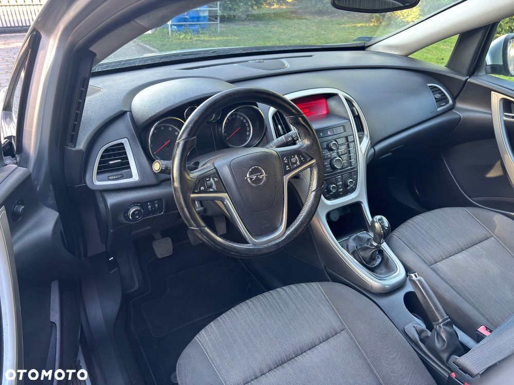 Opel Astra 1.6 Innovation - 19