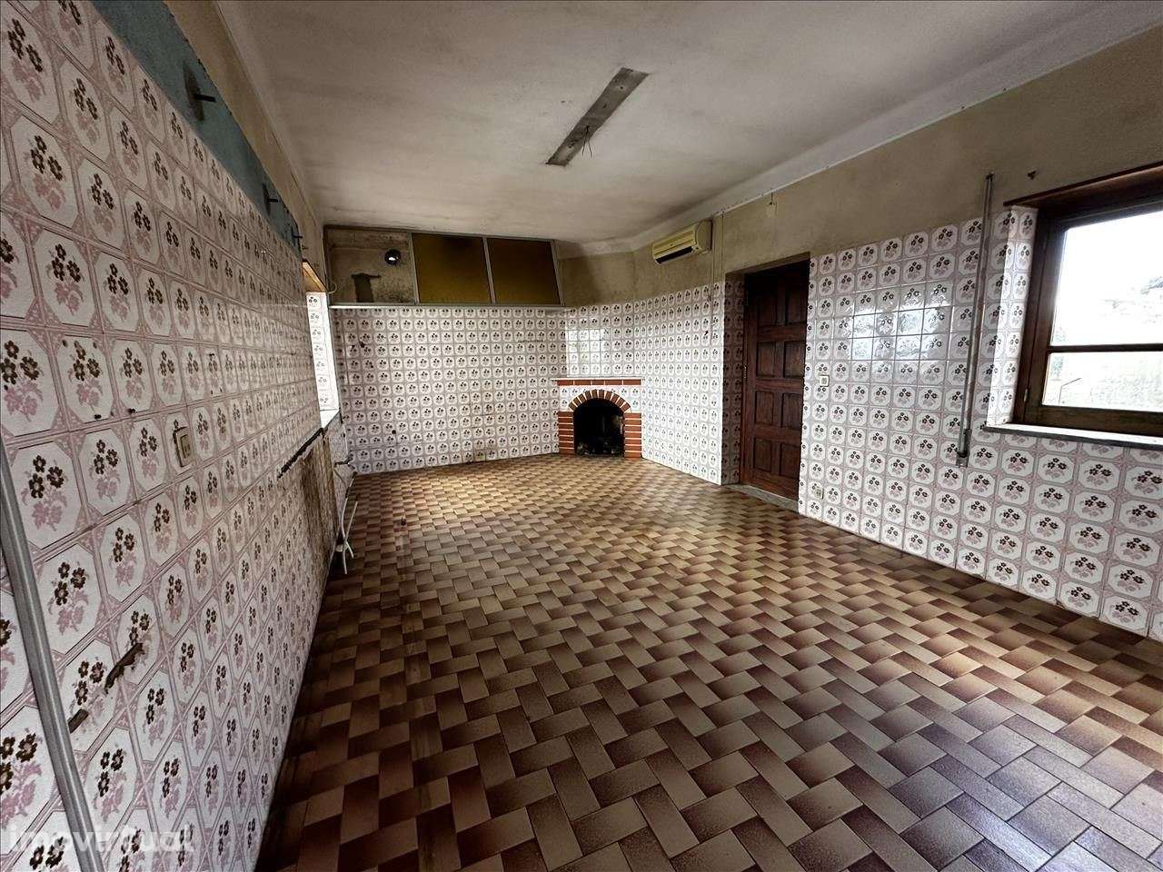 Moradia Independente T6 com Piscina e Amplo Terreno  Venda de Galizes - Grande imagem: 5/28