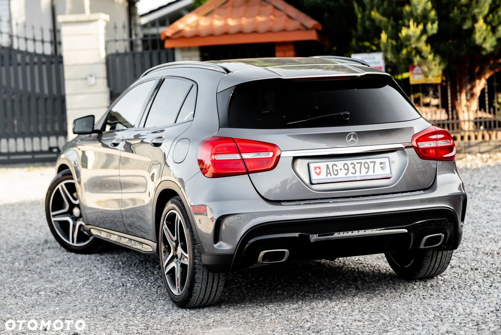 Mercedes-Benz GLA 250 4Matic 7G-DCT AMG Line - 13