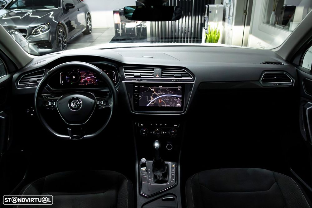 VW Tiguan 2.0 TDI R-Line DSG - 14