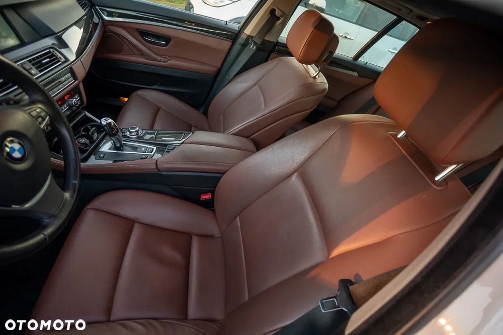 BMW Seria 5 520d Sport-Aut - 22