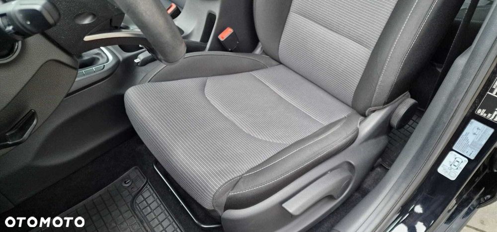 Hyundai i30 1.5 DPI Classic + - 11