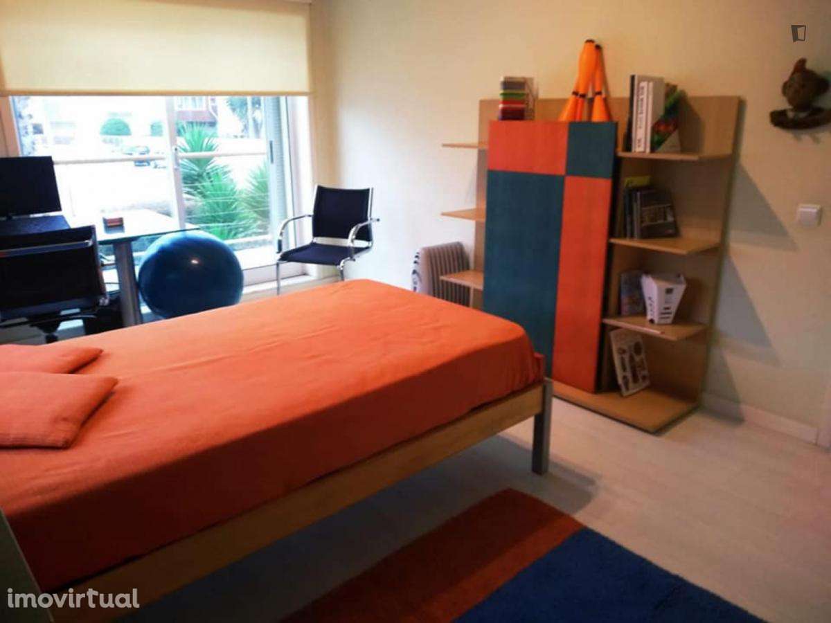 Quarto - localizado em Vila nova de gaia - Grande imagem: 3/13