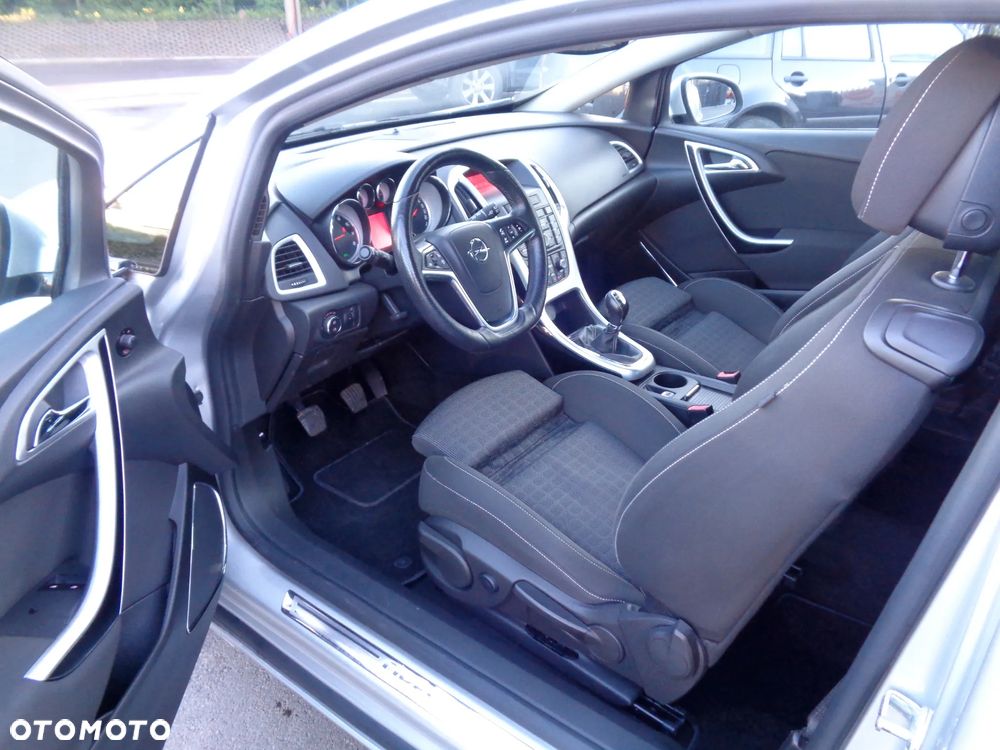 Opel Astra GTC 1.4 Turbo - 13