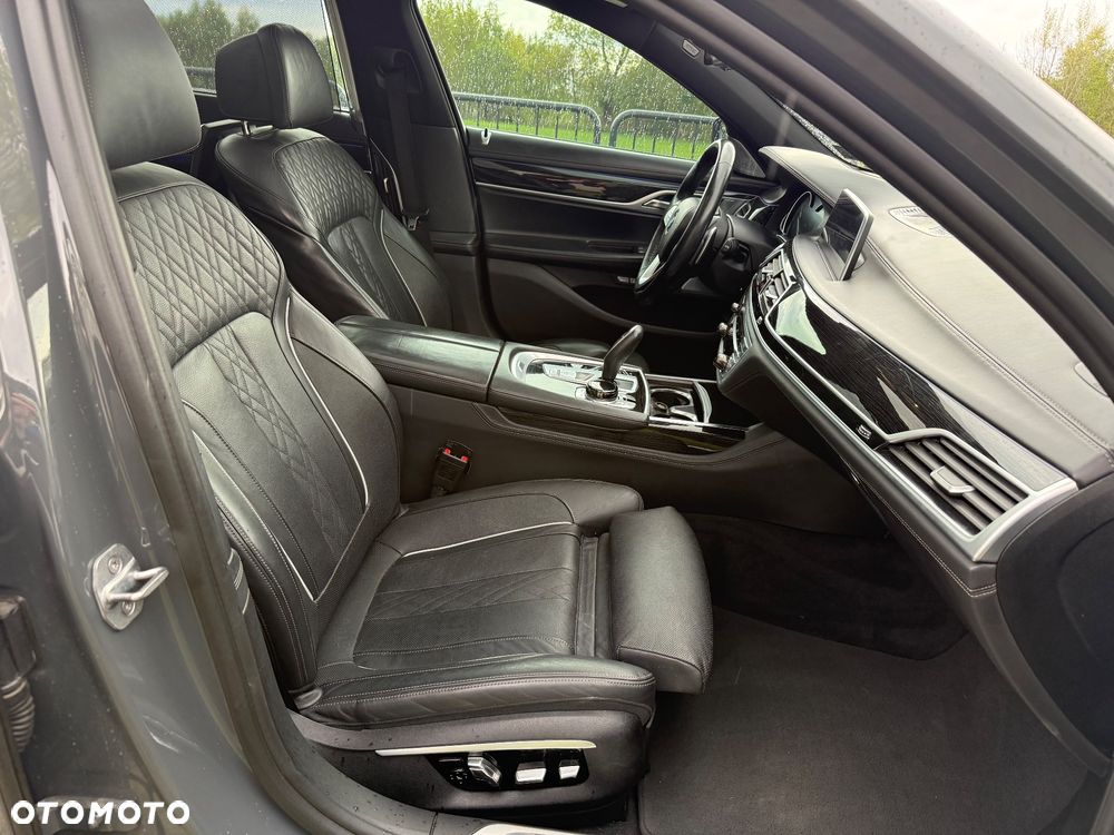 BMW Seria 7 750Li - 15