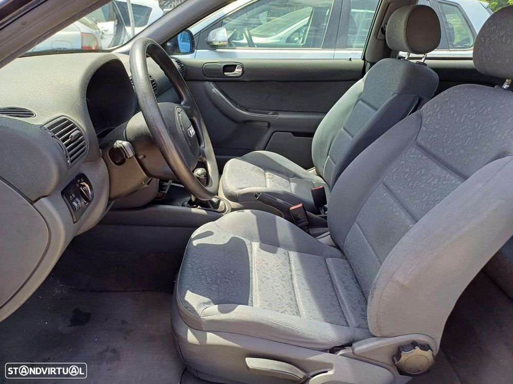 Audi A3 1.6 Ambition - 4