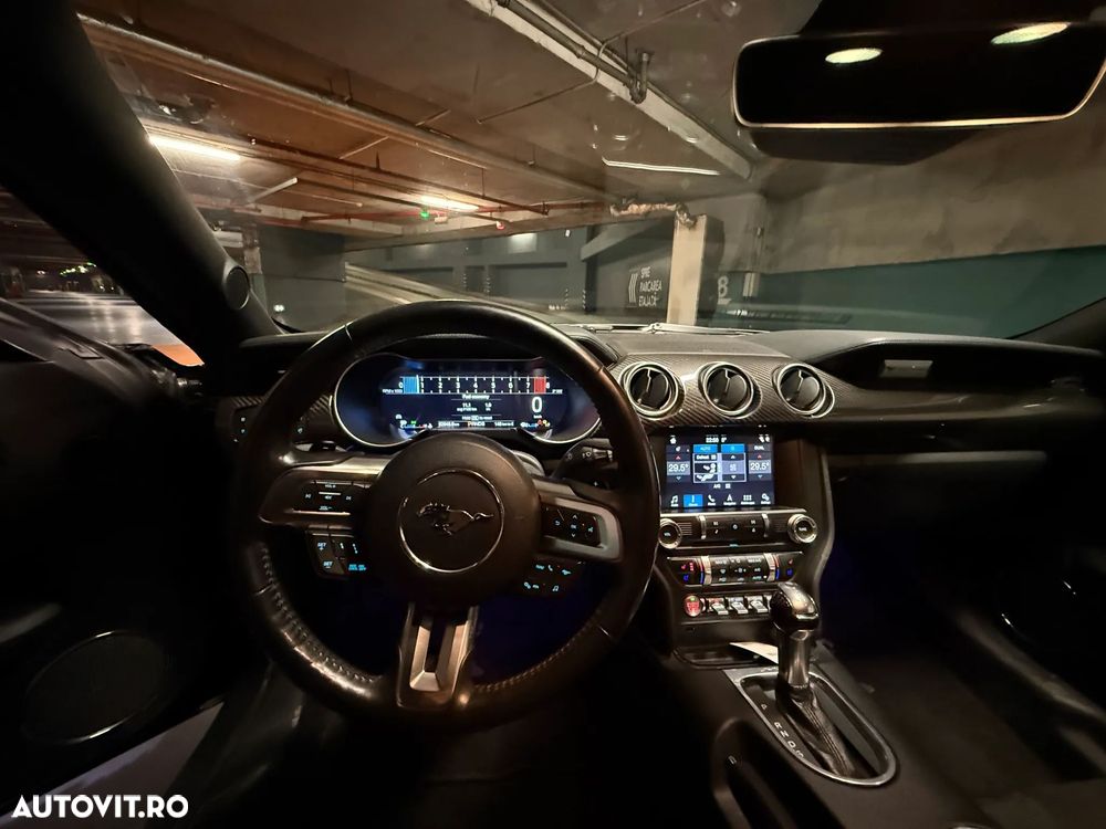 Ford Mustang - 12