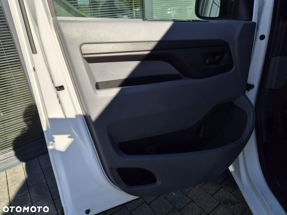 Opel Vivaro - 25