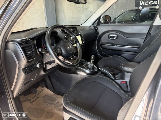 Kia Soul 1.6 CRDi TX - 21