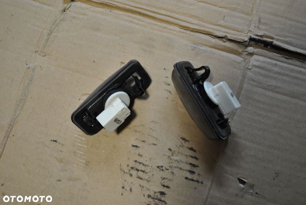 Lampki tablicy Rejestracyjnej Levorg - 2