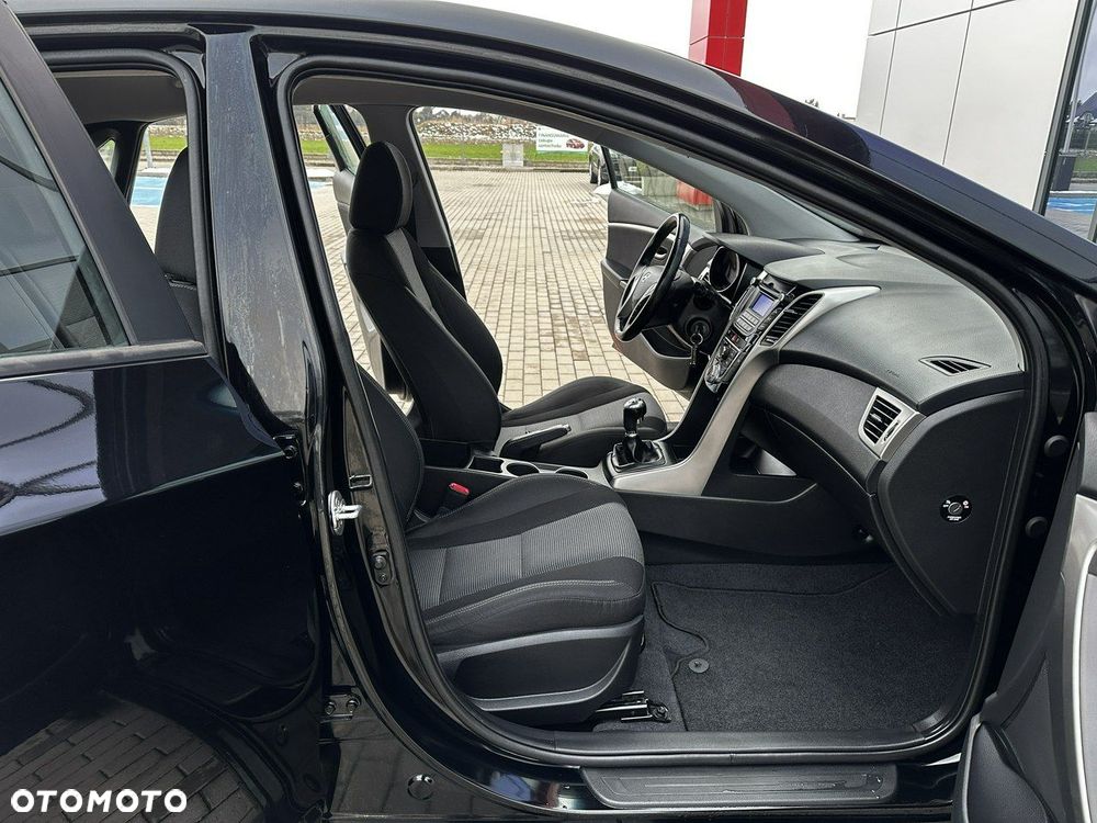 Hyundai i30 1.4 Comfort - 14