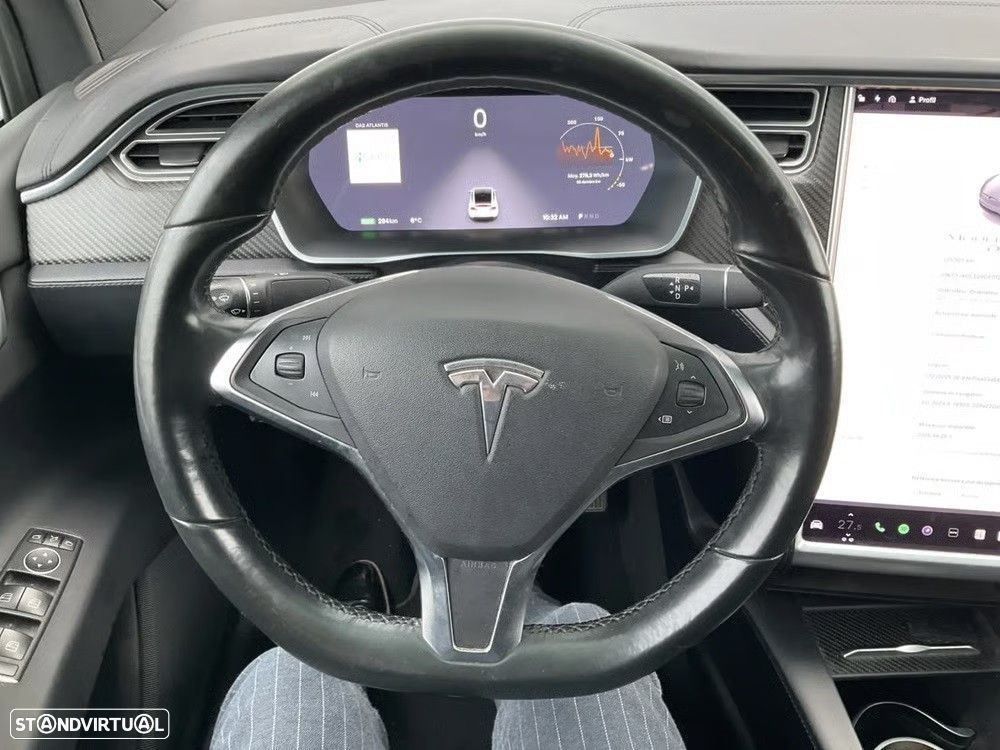 Tesla Model X 90D - 7