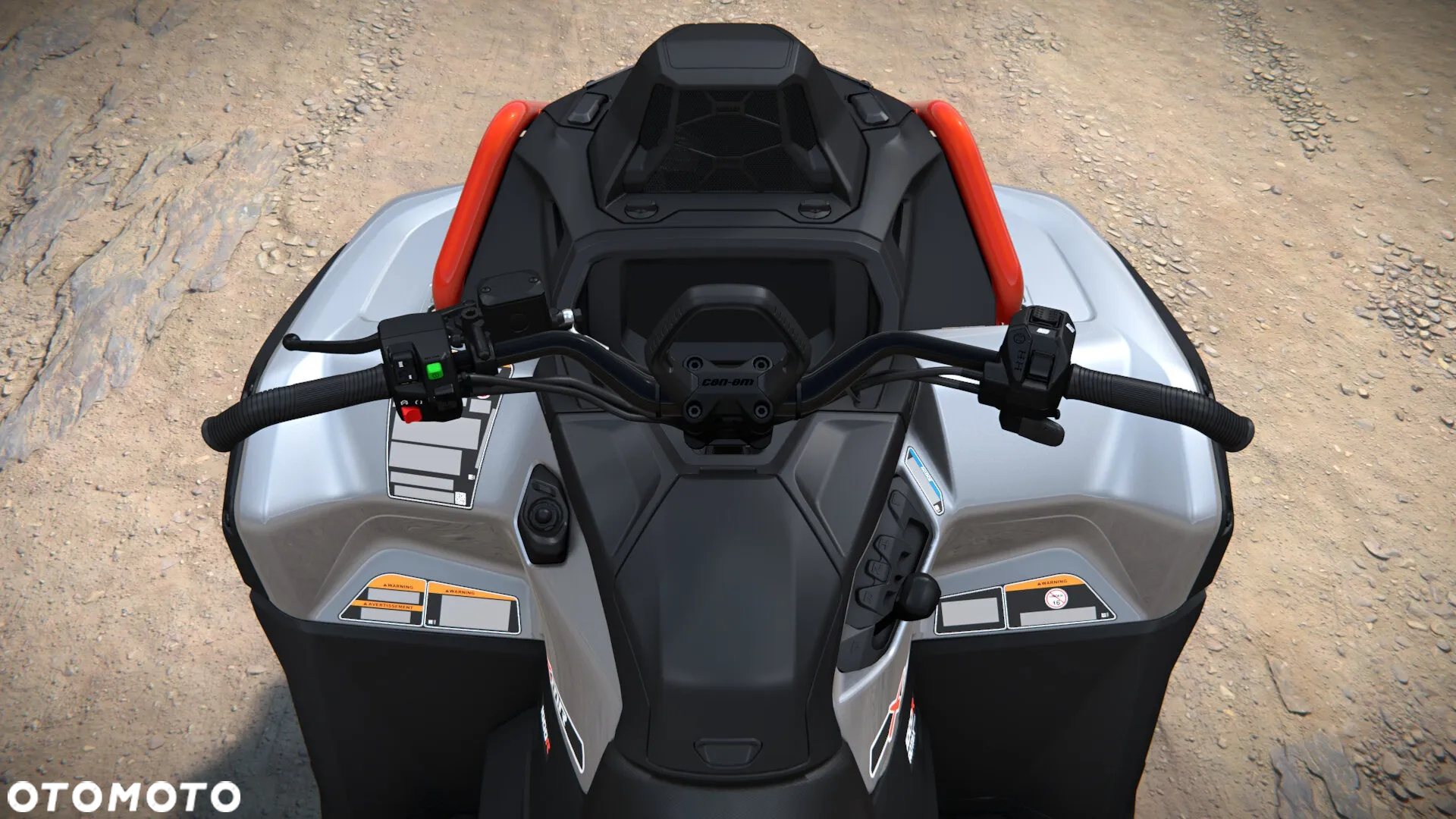 Can-Am Outlander - 8