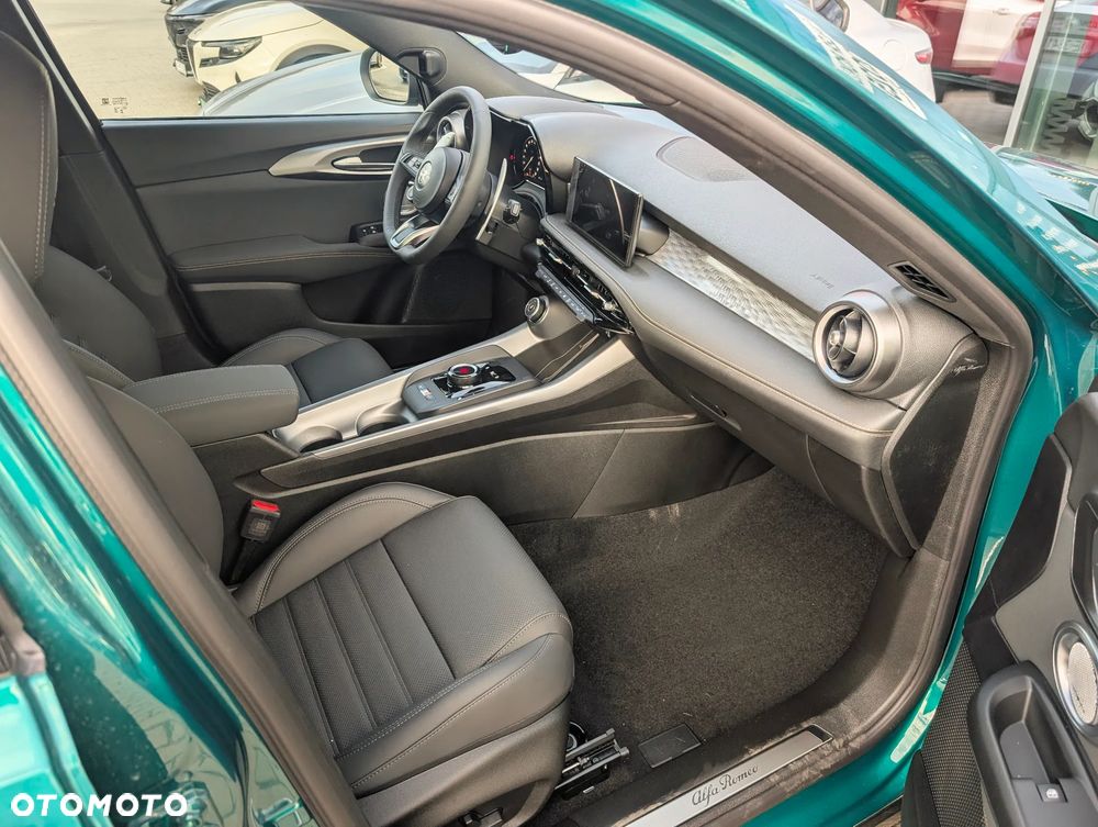 Alfa Romeo Tonale 1.5 T4 GSE mHEV Veloce DCT - 18