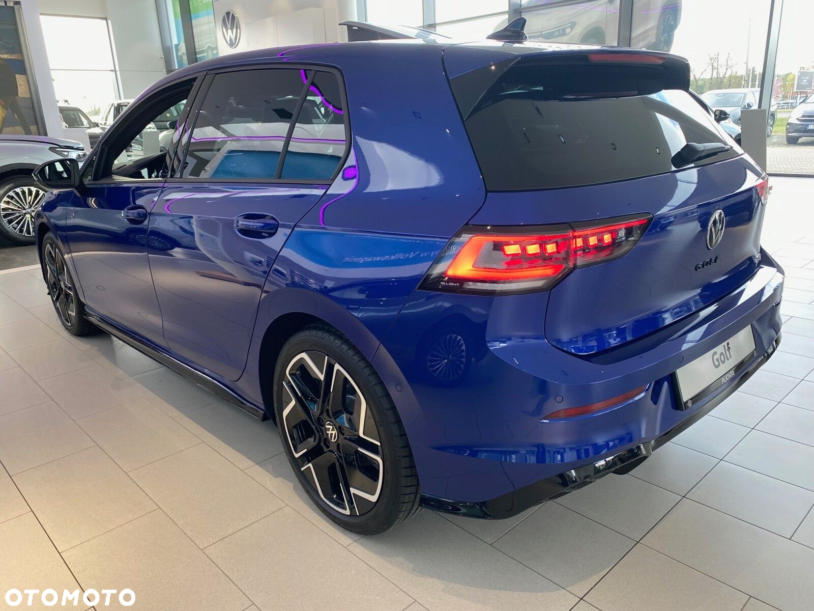 Volkswagen Golf - 10