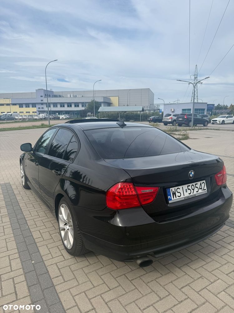 BMW Seria 3 320i - 6