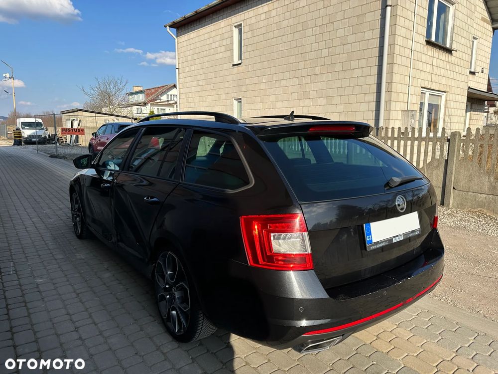 Skoda Octavia 2.0 TDI DSG RS - 18