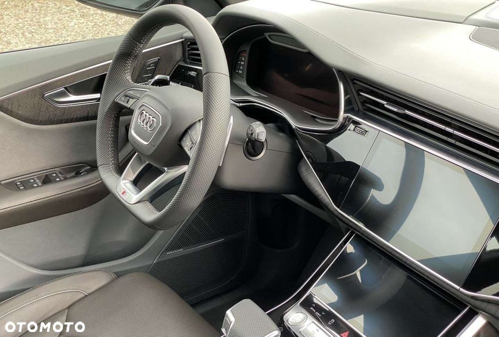 Audi Q8 - 24