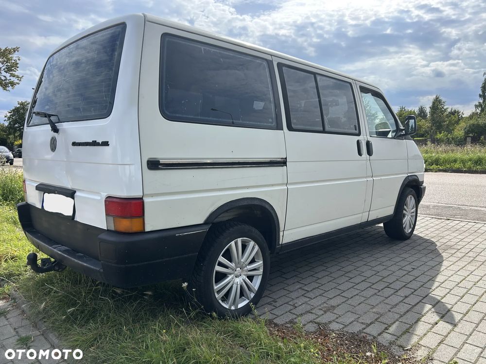 Volkswagen Transporter - 2