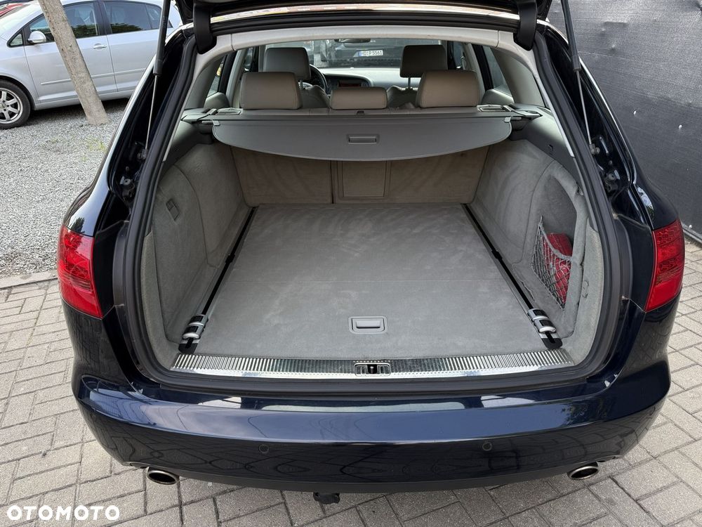 Audi A6 Avant 2.4 quattro - 34