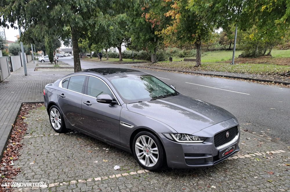 Jaguar XE 2.0 D Prestige Aut. - 8