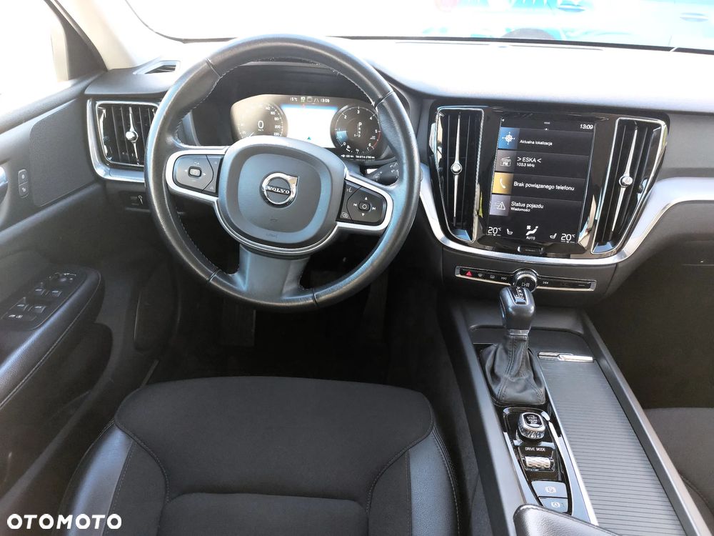 Volvo V60 D4 Geartronic Momentum Pro - 11