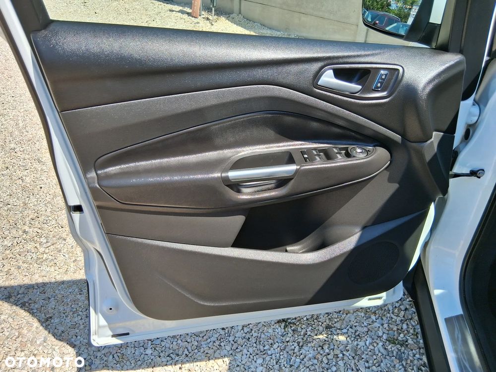 Ford Kuga 1.6 EcoBoost 2x4 Trend - 20