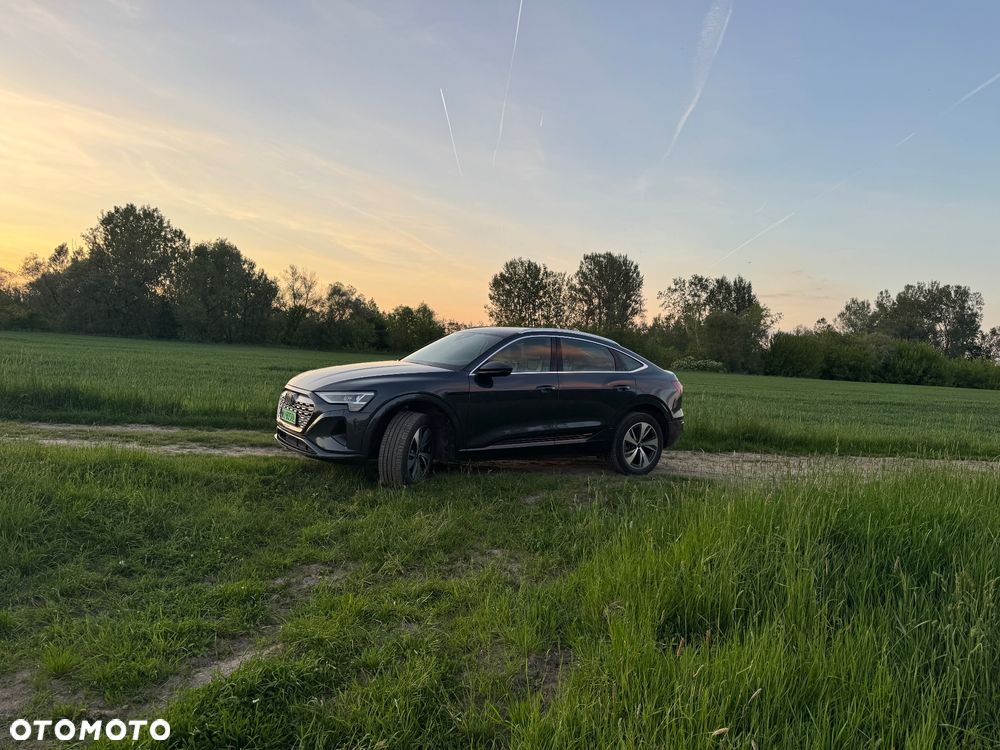 Audi Q8 Sportback e-tron - 3