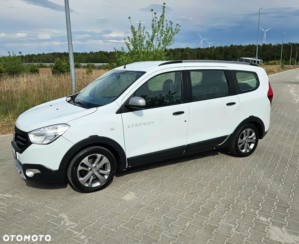 Dacia Lodgy dCi 110 Stepway - 3