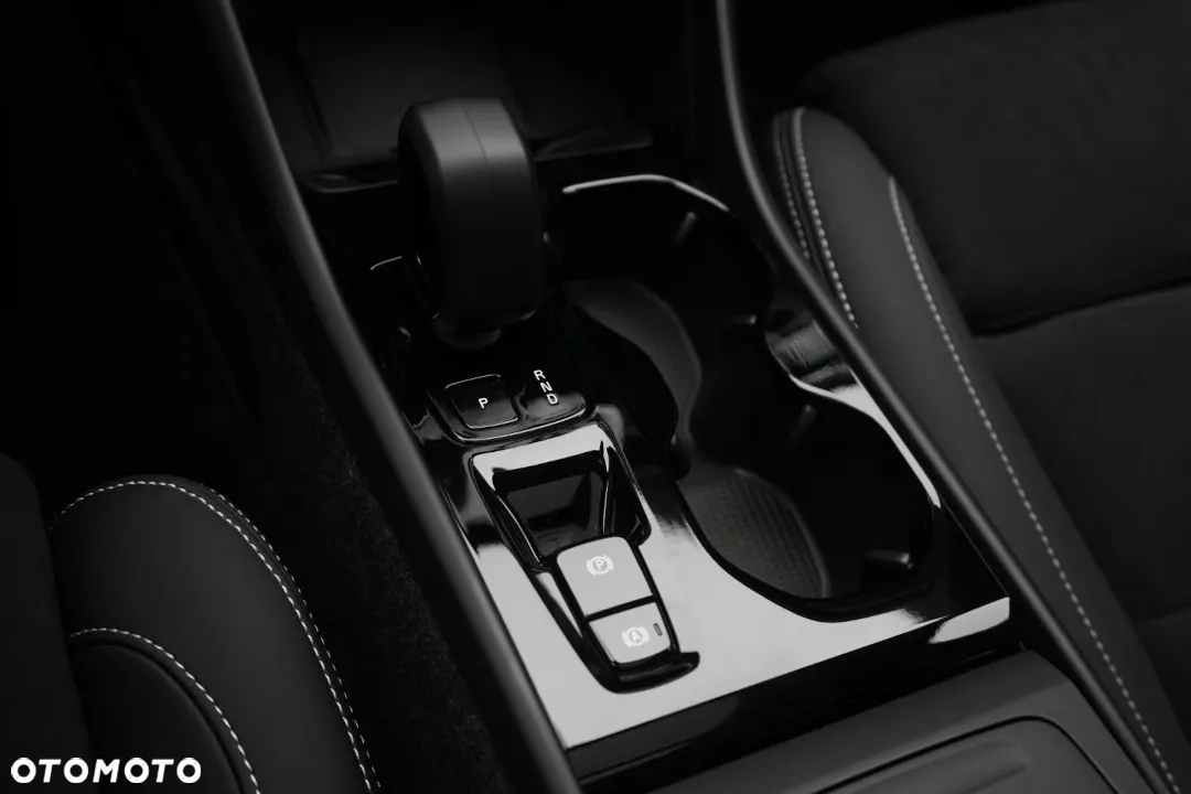 Volvo XC 40 B3 Core - 16