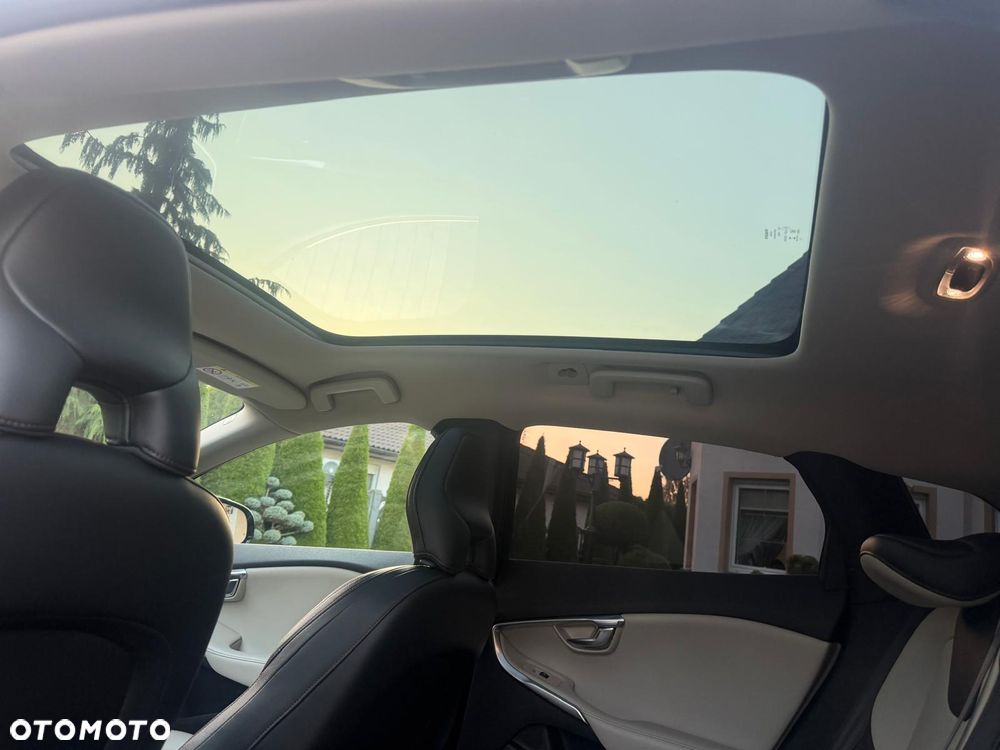 Volvo V40 D4 Geartronic Ocean Race - 20