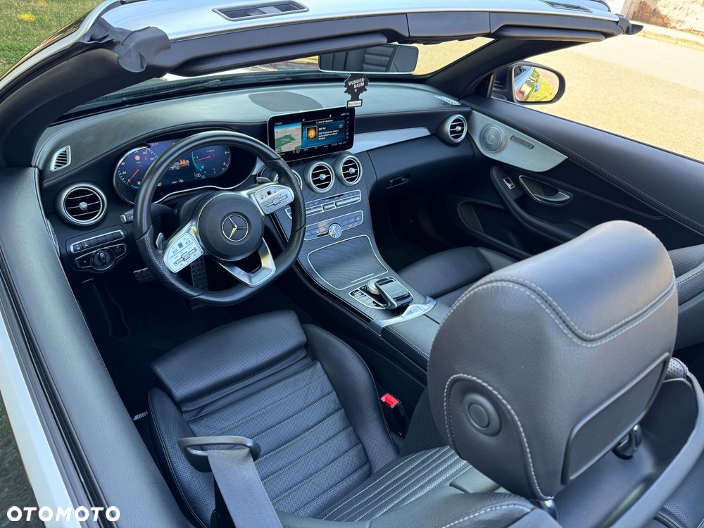 Mercedes-Benz Klasa C 220 d Cabrio 9G-TRONIC AMG Line Plus - 32