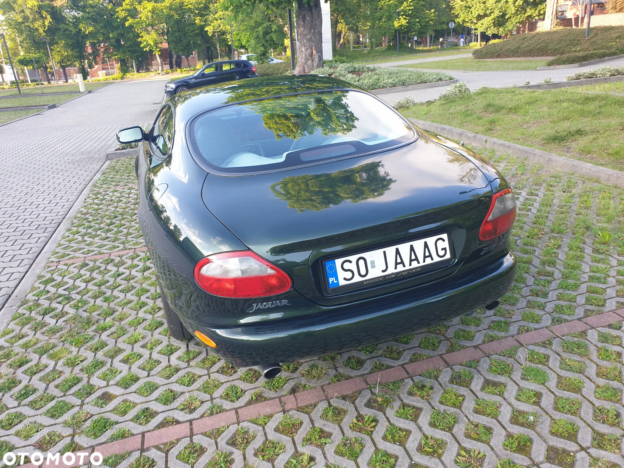 Jaguar XK8 4.0 - 12