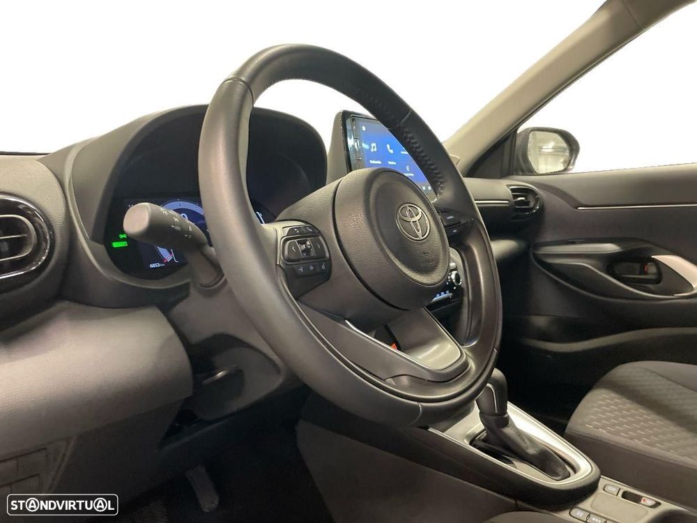 Toyota Yaris Cross 1.5 HDF Comfort Plus - 12