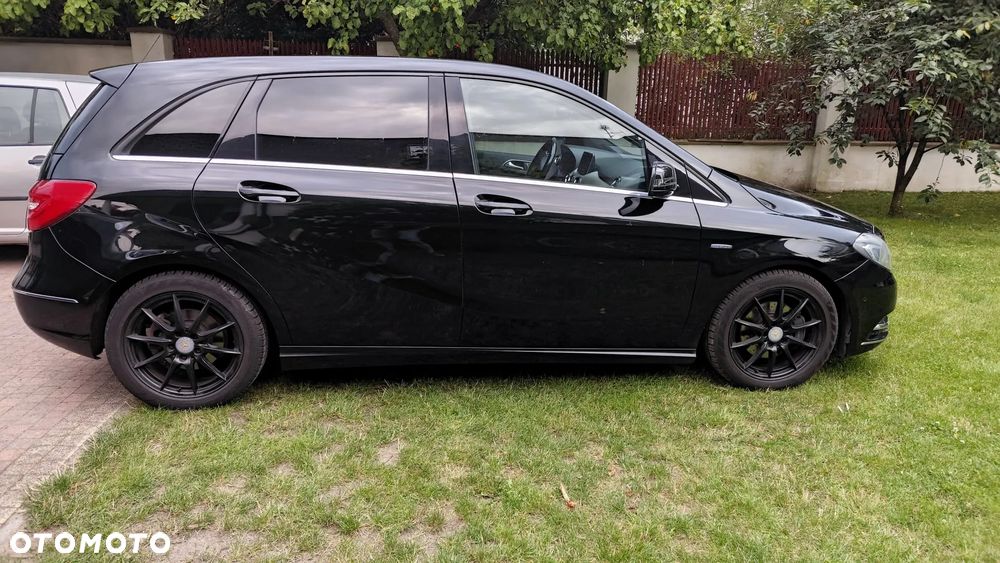 Mercedes-Benz Klasa B 200 CDI - 2
