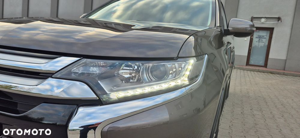 Mitsubishi Outlander 2.0 2WD Diamant Edition - 29
