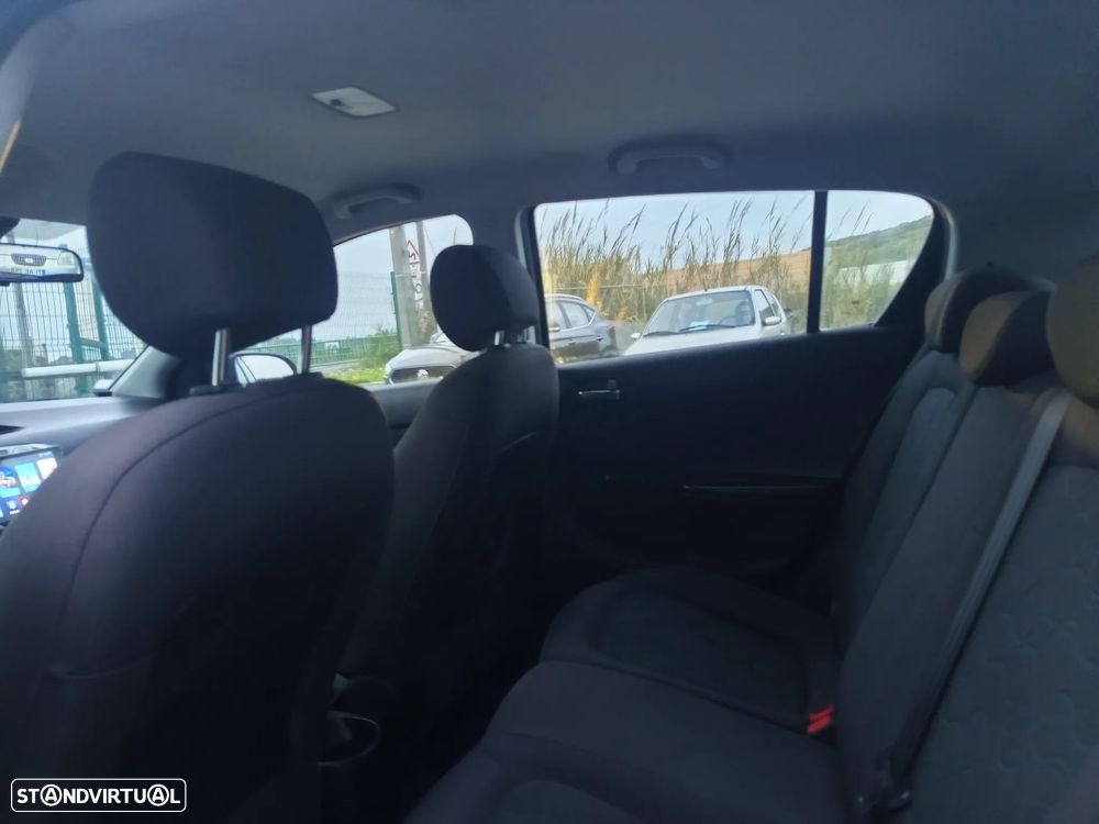 Hyundai i20 1.2 Comfort ESP - 22