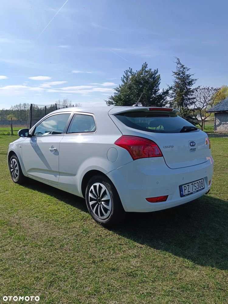 Kia Ceed 1.4 Comfort + - 5