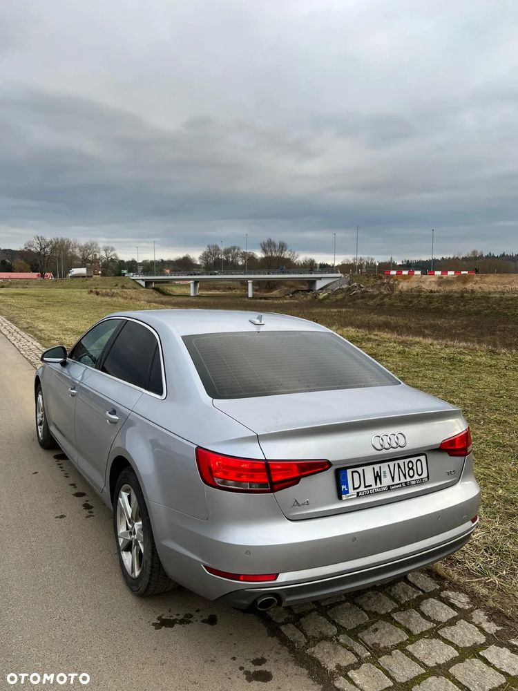 Audi A4 Limousine 2.0 TDI ultra S tronic - 8