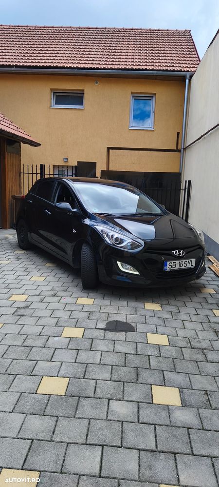 HYUNDAI i30 2013