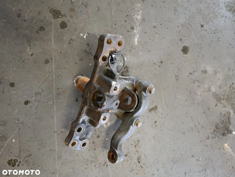 ZWROTNICA PIASTA LEWA RENAULT MIDLUM DXI GAMA D 17.5 - 1