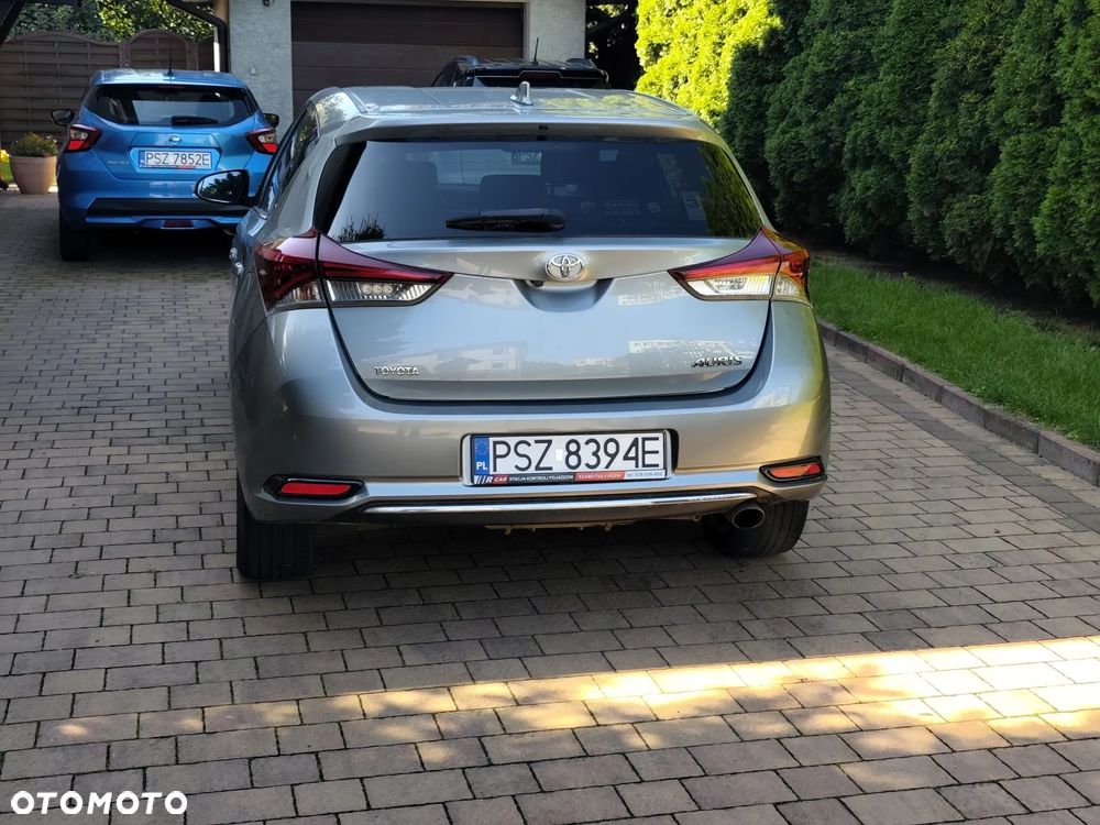 Toyota Auris - 14