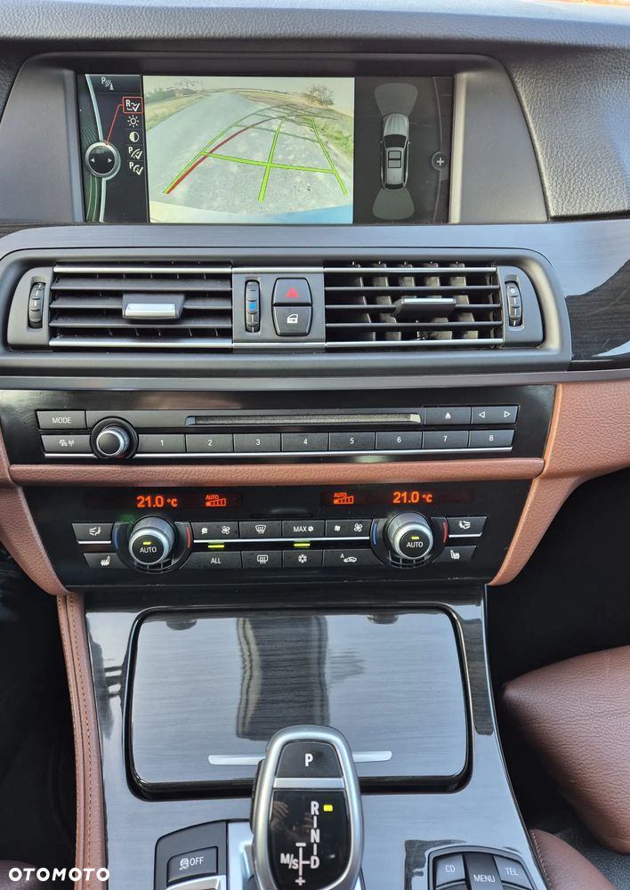 BMW Seria 5 520d Luxury Line - 13